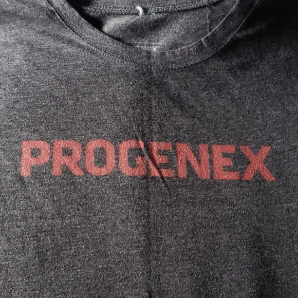 Unique bundle of Crossfit shirts (6) tanktop (1) - Picture 7 of 9